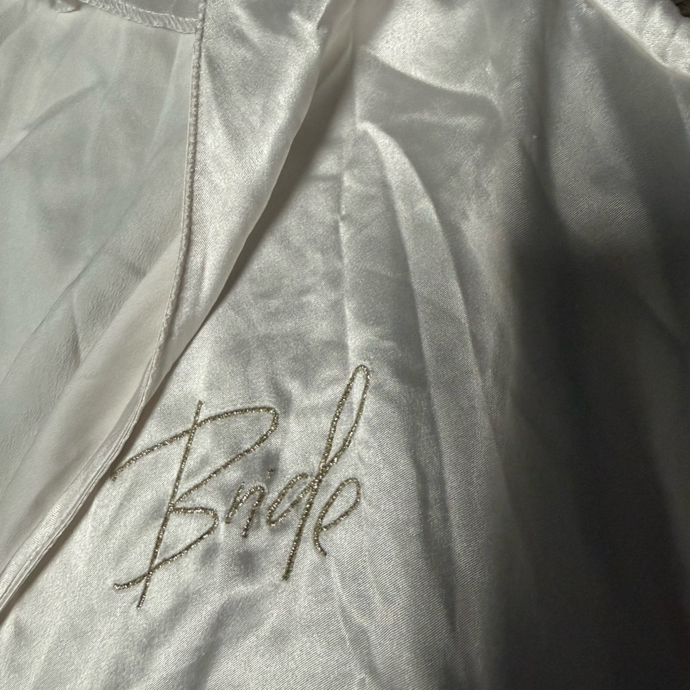 Victoria Secret White Bridal Robe - Picture 5 of 7